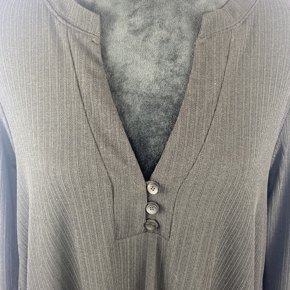 On You Oversized Long Sleeve Blouse with Raw Hem - Picture 3 of 7